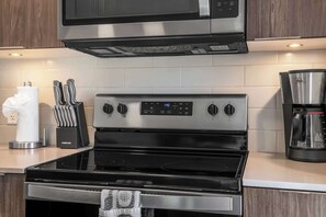 Unclassified image, 3 of 24, button