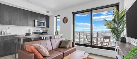 Téléviseur, bureau