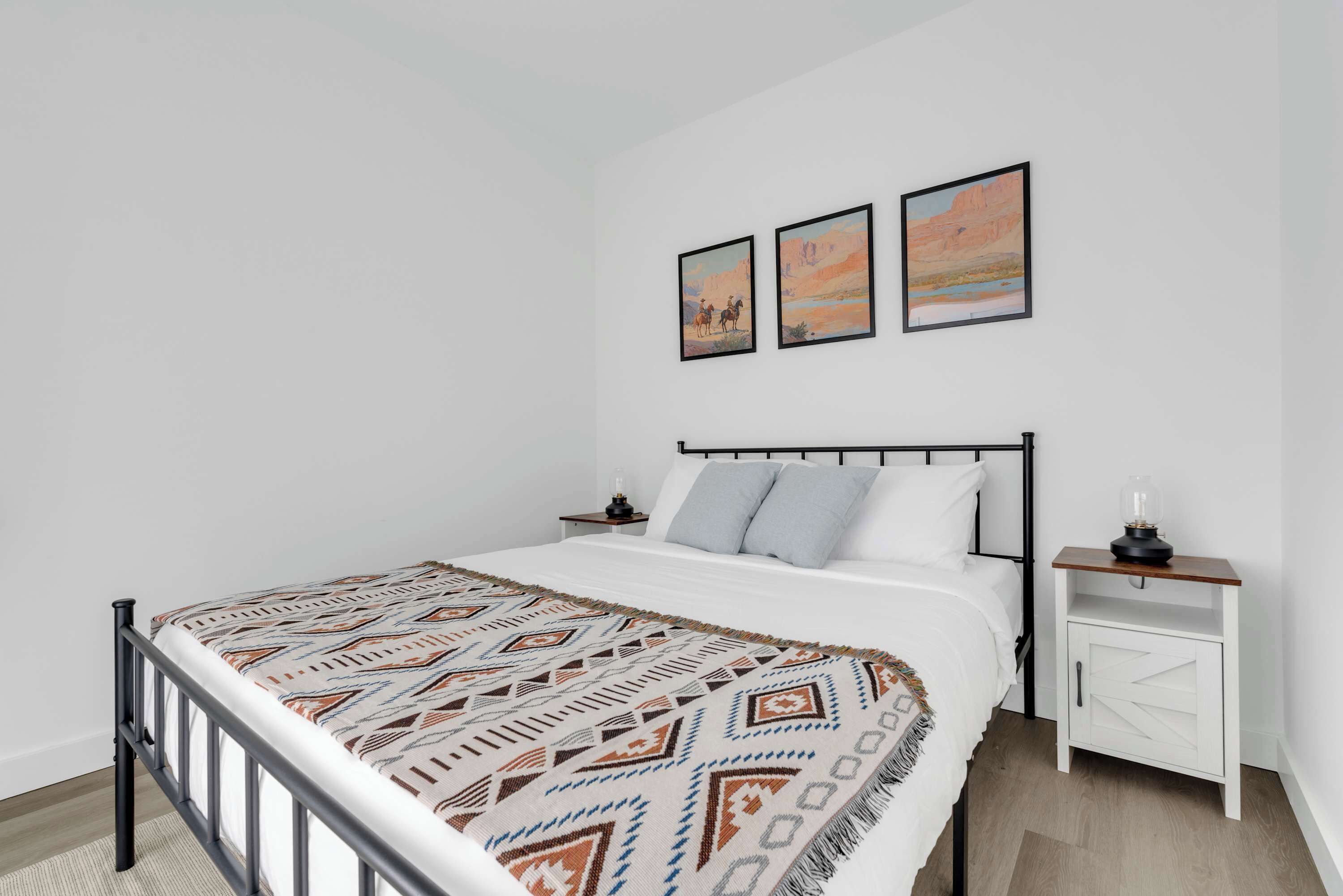 1 soverom, skrivebord, strykejern/-brett og wi-fi