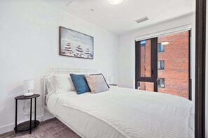 1 chambre, bureau, fer et planche à repasser, Wi-Fi