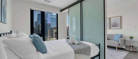 1 bedroom, desk, iron/ironing board, WiFi