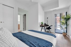 2 bedrooms, desk, iron/ironing board, WiFi