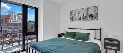 2 عدّة غرف نوم ومكتب ومكواة/لوح كي وواي فاي