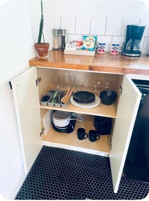 Interior - Vintage Chalet Studio 6 Creative Walkable Montrose H-Town Favorite!! (Houston)