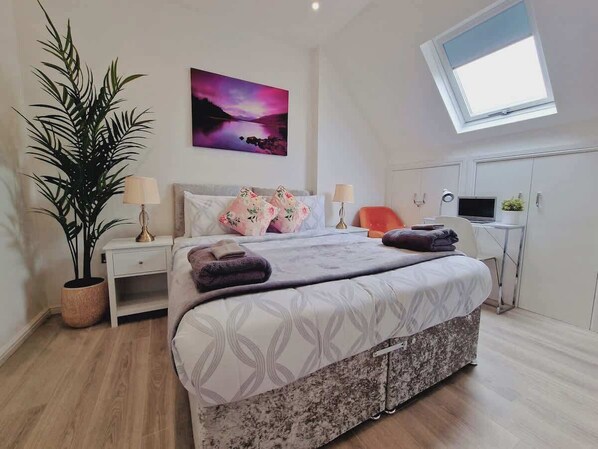 1 habitación, tabla de planchar con plancha, wifi y ropa de cama 