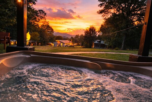 Baignoire à remous extérieure