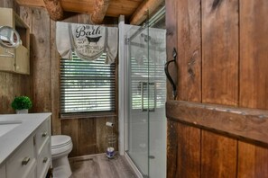 Shower, hair dryer, towels - Cabin w/ Mini Horses, Fire Pit, Hot Tub, MTN Views (Sevierville)