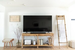 Interior - Pool, Bikes & Waterfall - Near Old Town & Arcadia (Scottsdale)