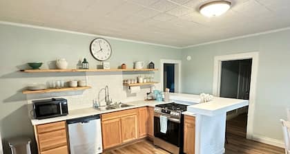 Enjoyable 3-bedroom house with AC in charming Van Buren
