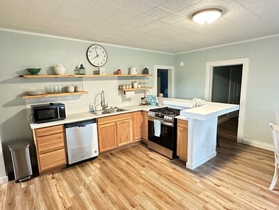 Enjoyable 3-bedroom house with AC in charming Van Buren