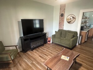 Fernseher, Kamin