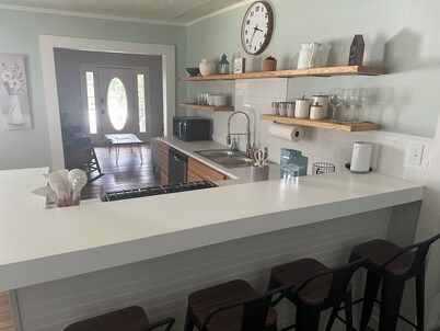 Enjoyable 3-bedroom house with AC in charming Van Buren