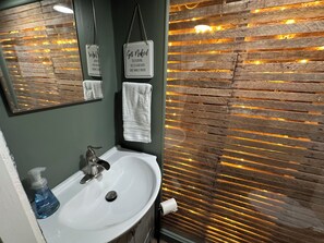 Toallas y papel de baño 