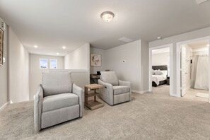 4 bedrooms, iron/ironing board, Internet