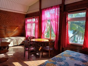 1 bedroom, travel cot, WiFi, bed sheets