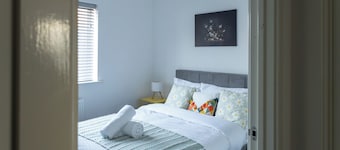 Central Coventry2 Bed House w/Parking|Fast Wi-fi