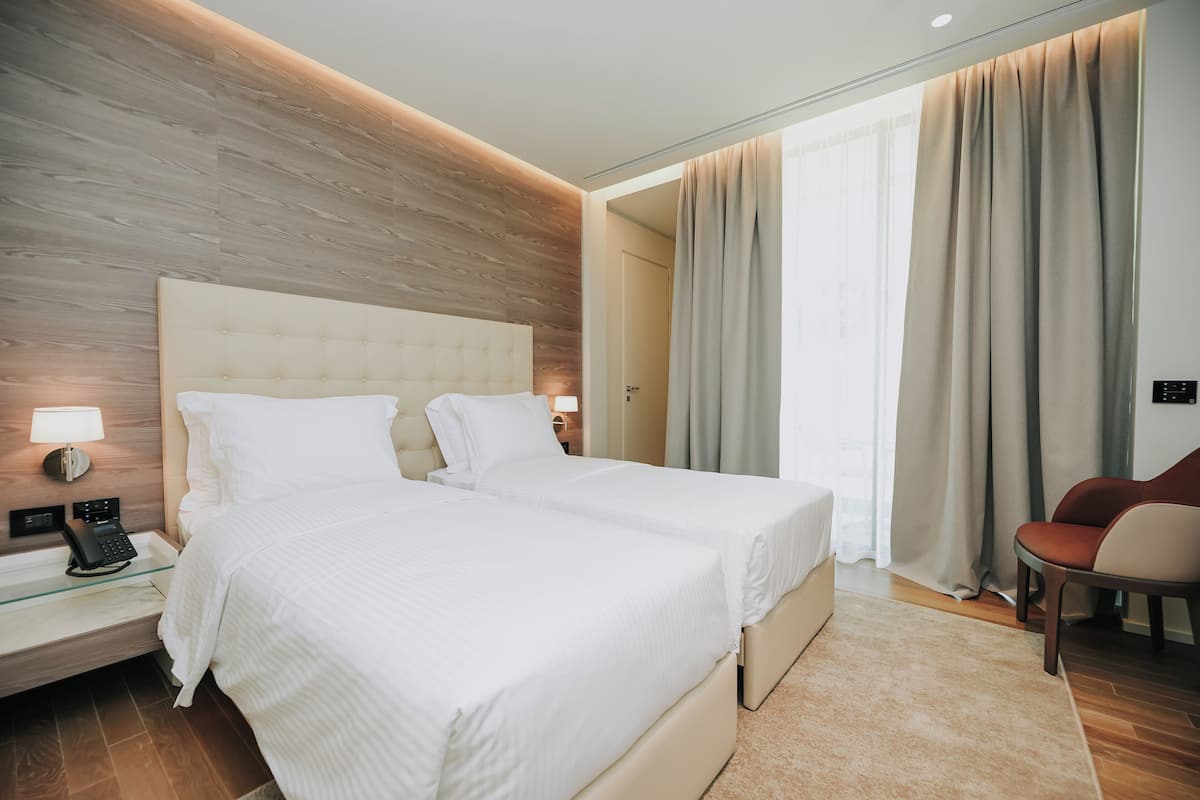Standard Twin Room, Balcony, Courtyard View | Free WiFi