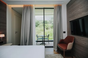 Habitación estándar con 2 camas individuales, balcón, vistas al patio | Wifi gratis