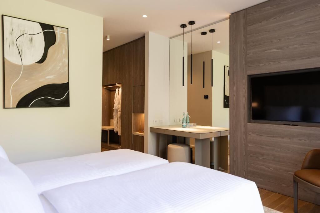 Standard Twin Room, Balcony, Courtyard View