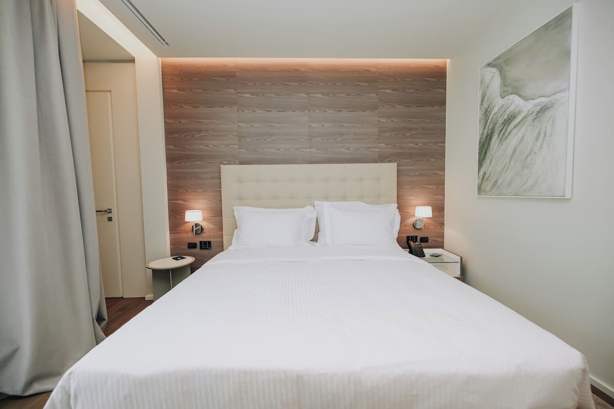 Standard Double Room, Balcony, Courtyard View | Free WiFi