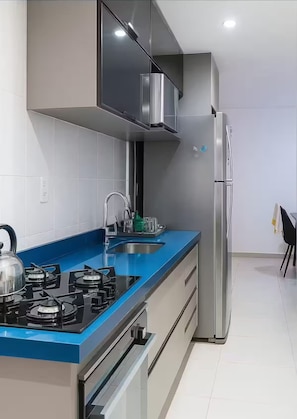 Private kitchen - Complete apartment in a top location - close to the beaches! (Jatiúca Maceió)