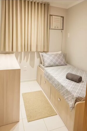 2 habitaciones, tabla de planchar con plancha, wifi y ropa de cama