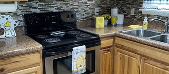 Welcome to Little Creek Ranch - A cozy cottage in charming Franklin