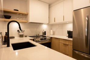 Fridge, microwave, oven, stovetop