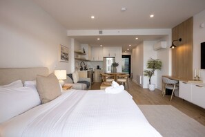 1 bedroom, WiFi, bed sheets