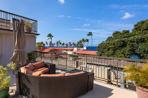 Condo, 1 King Bed with Sofa bed (Kona Plaza#414) | Terrace/patio - Kona Plaza#414 (Kailua-Kona)