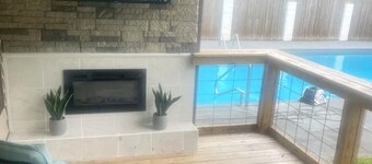 Knob Creek Falls - Private Inground Pool & Backyard to yourself! Best Location!