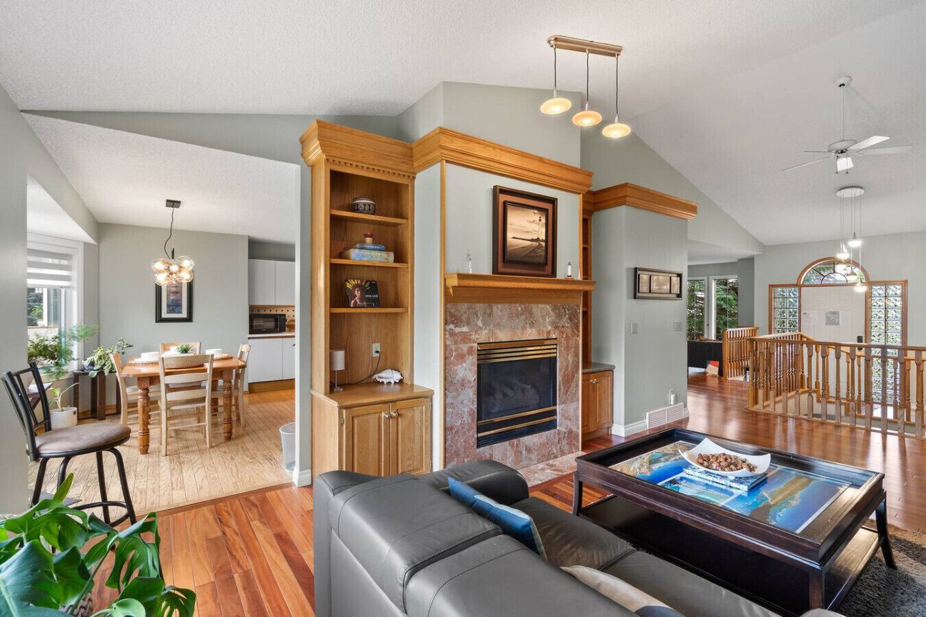 TV, fireplace, stereo