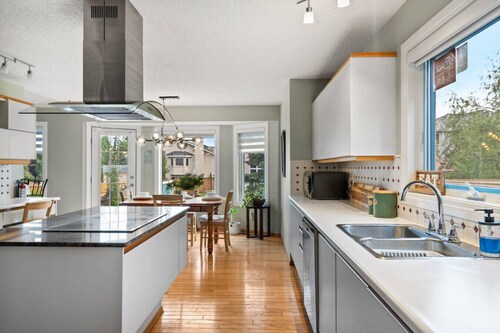 Ferngully | Backyard | Gym | Clawfoot Tub | Garage