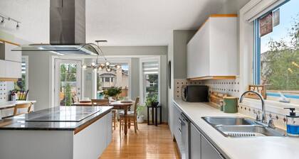 Ferngully | Backyard | Gym | Clawfoot Tub | Garage