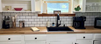 The Cottage On The Grove