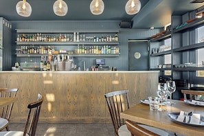 Bar (in der Unterkunft)