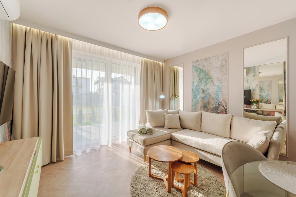 Căn hộ Deluxe, máy điều hòa | Bộ đồ giường cao cấp, bàn ủi/dụng cụ ủi quần áo 