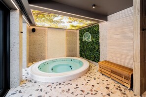 Bubbelpool, ångbastu och massage