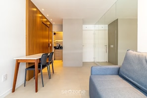 Basic Apartment | Living area