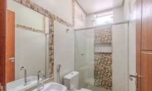 Departamento básico | Baño | Regadera 