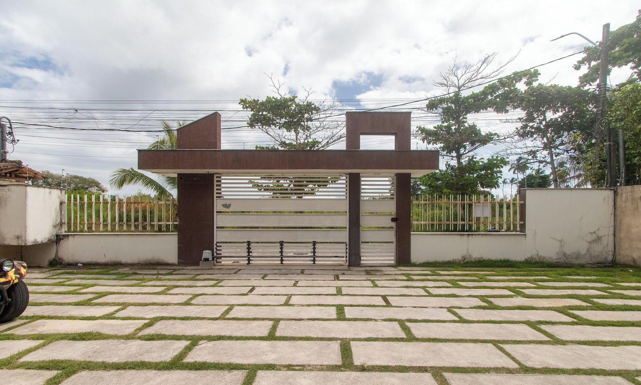 ベーシック アパートメント | 施設の敷地