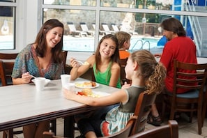 Free daily continental breakfast