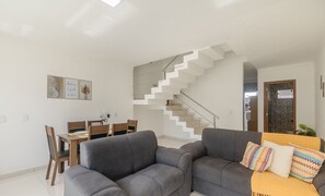 Basic Apartment | Interior