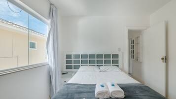 Vila básica | 4 quartos, Wi-Fi de cortesia
