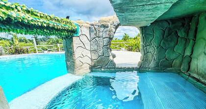 THE OASIS RESORT- CASA BIEN, 3BR, 2TB, Pool, Wifi, Videoke, BBQ, Near Naga City