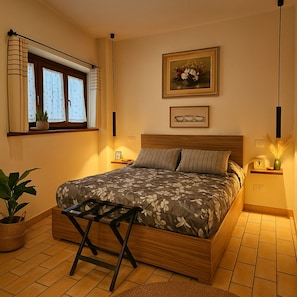 1 chambre, bureau, fer et planche à repasser, Wi-Fi gratuit