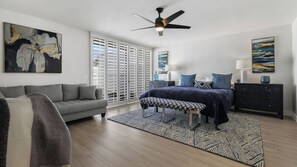 2 bedrooms, iron/ironing board, free WiFi, bed sheets - GATED, Spacious 2-bedroom condo in Indian Wells close to restaurants and more. (Indian Wells)