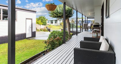 Chillax - Mangawhai Heads Holiday Home
