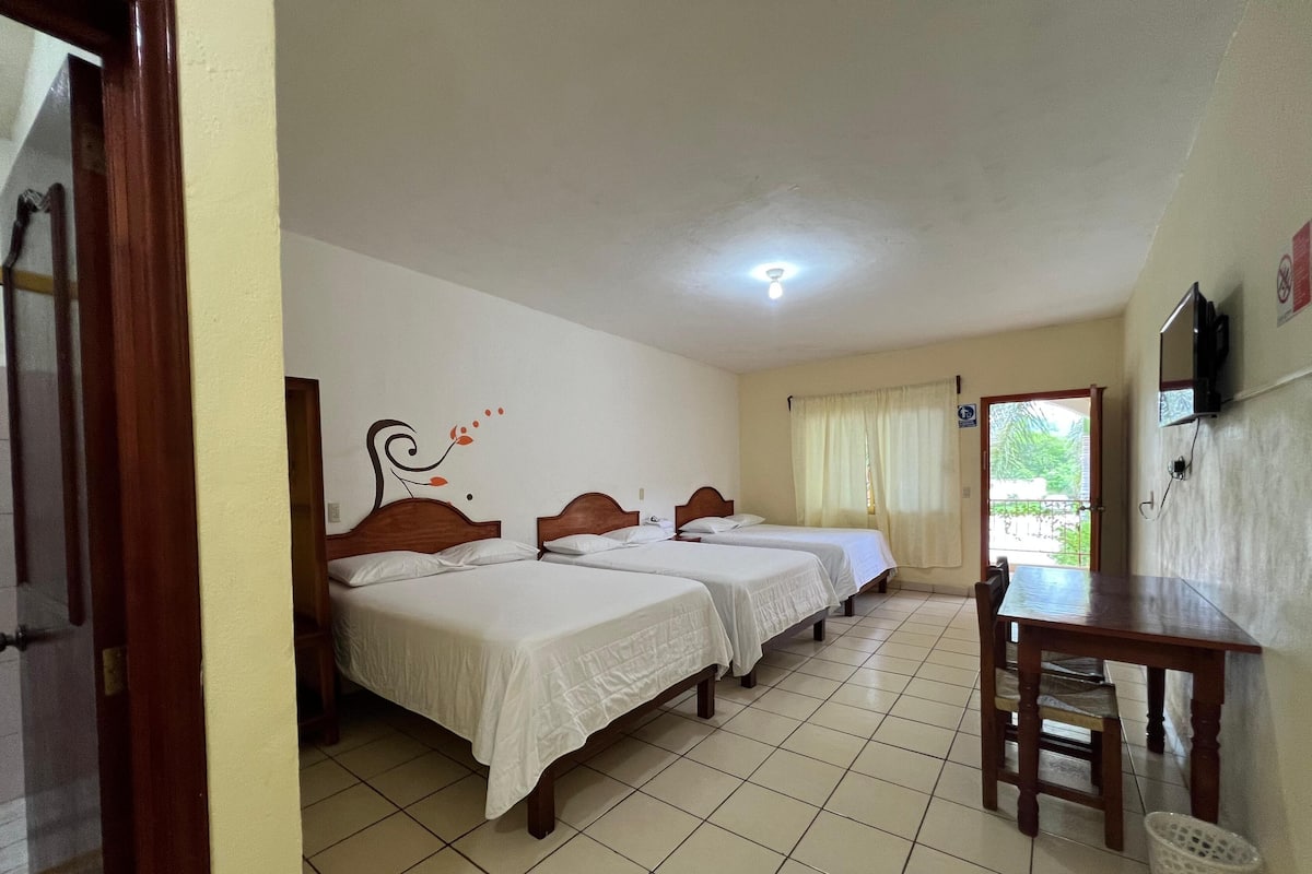 Family Triple Room | Free WiFi