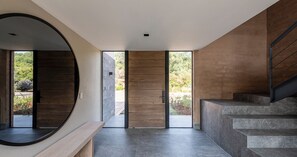 Hallway - Casa Cundi-Contemporary Living in Nature (Valle de Bravo)